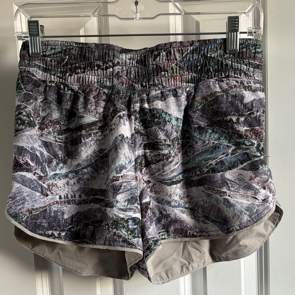 Lululemon Reversible Gray Grey Blue Purple Pink Green Shorts 6